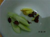 素炒甘蓝的做法步骤1