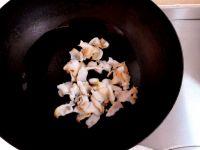 翠皮盐爆海螺片的做法步骤3