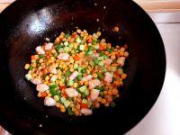 虾丁玉米粒的做法步骤6