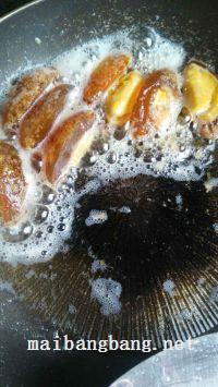 萝卜干烧皮蛋的做法步骤3