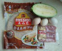 嫩南瓜培根蛋卷饼的做法步骤1