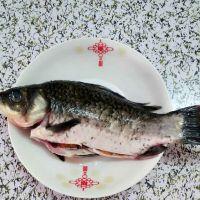 鲫鱼豆腐汤的做法步骤1