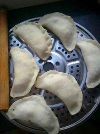 鸡蛋韭菜盒子的做法步骤7