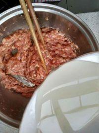 灌汤小笼包的做法步骤5