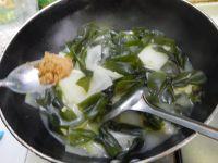 冬瓜海带汤的做法步骤15