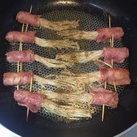 培根金针菇卷的做法步骤6