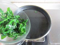 凉拌田七叶的做法步骤4