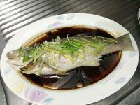 豉油皇蒸马友鱼的做法步骤12
