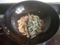 梅干菜炒河虾的做法步骤4