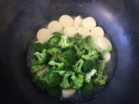 西兰花烧豆腐的做法步骤13