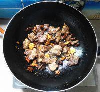牛肉烧腐竹的做法步骤8