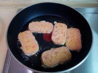 午餐肉煎蛋的做法步骤5