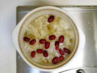 银耳木瓜红枣汤的做法步骤5