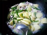 土豆肉片汤的做法步骤7