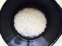 胡萝卜瘦肉粥的做法步骤1