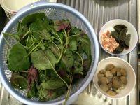 皮蛋苋菜汤的做法步骤2