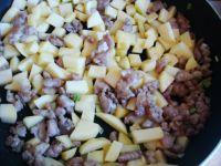 肉沫土豆茄子丁的做法步骤5