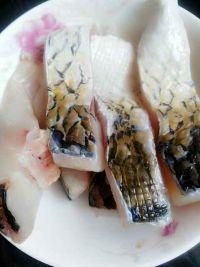 苦瓜焖草鱼的做法步骤2