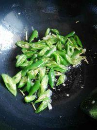 青椒炒黄鳝的做法步骤6