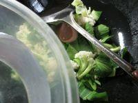 浓汤宝青菜花菜的做法步骤4