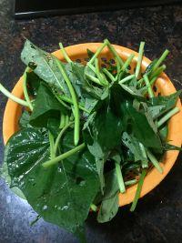 薯苗鸡蛋面的做法步骤3