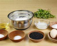 咸香黑芝麻松饼的做法步骤1