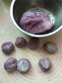 紫薯全麦豆包的做法步骤2