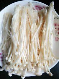 肉丸金针煲的做法步骤2