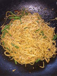 豆角肉丝焖面的做法步骤9