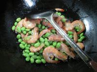 毛豆炒鲜虾的做法步骤6