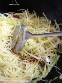 家常土豆丝的做法步骤6