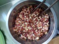 猪肉卷心菜饺子的做法步骤1