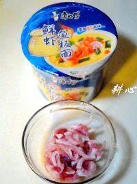 板筋肉汤面#小虾创意料理#的做法步骤1