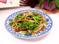 芹菜炒鸡腿肉的做法步骤7