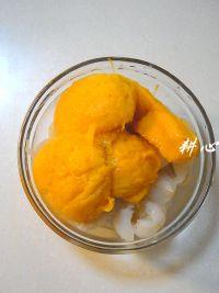 鲜榨荔枝芒果汁的做法步骤2