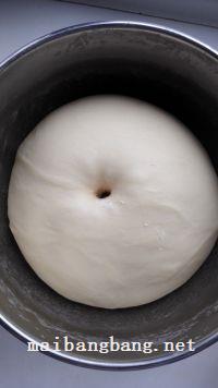 毛毛虫肉松面包的做法步骤5