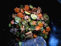黄瓜胡萝卜炒肉片的做法步骤8