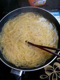 鸡蛋炒玉米面的做法步骤2