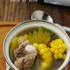 苦瓜玉米排骨汤