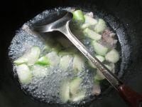 咸肉丝瓜煮粉丝的做法步骤4