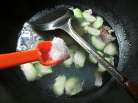 咸肉丝瓜煮粉丝的做法步骤6