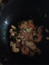 圆椒炒虾仁肉的做法步骤7