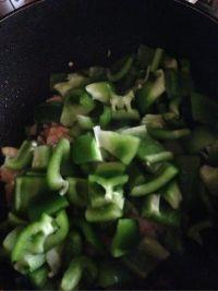 圆椒炒虾仁肉的做法步骤8
