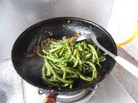 肉末炒四季豆的做法步骤12