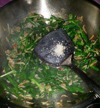 河虾米炒韭菜的做法步骤7