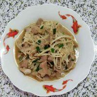 金针菇炒肉的做法步骤6