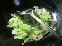 鱿鱼炒圆白菜的做法步骤6