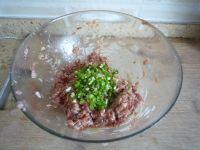 茴香猪肉馅蒸饺的做法步骤4