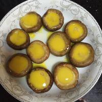 香菇蒸鹌鹑蛋的做法步骤2
