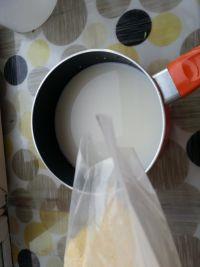 牛奶桂花玉米糊的做法步骤2